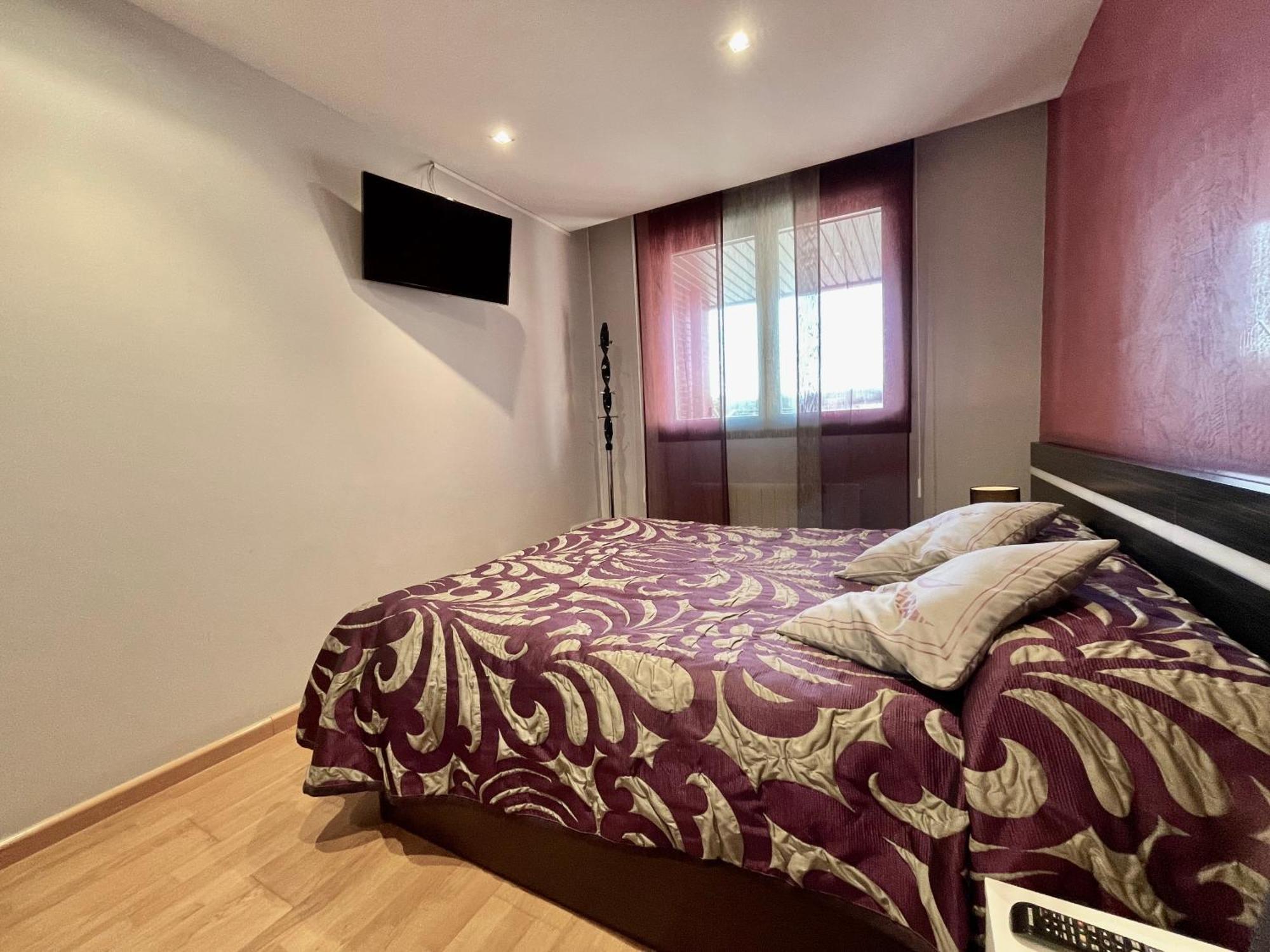 Apartamentos Ciudad Del Calzado Arnedo Eksteriør billede